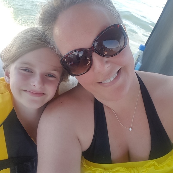 Meet your Posher, Shannon - Picture 2 of 6